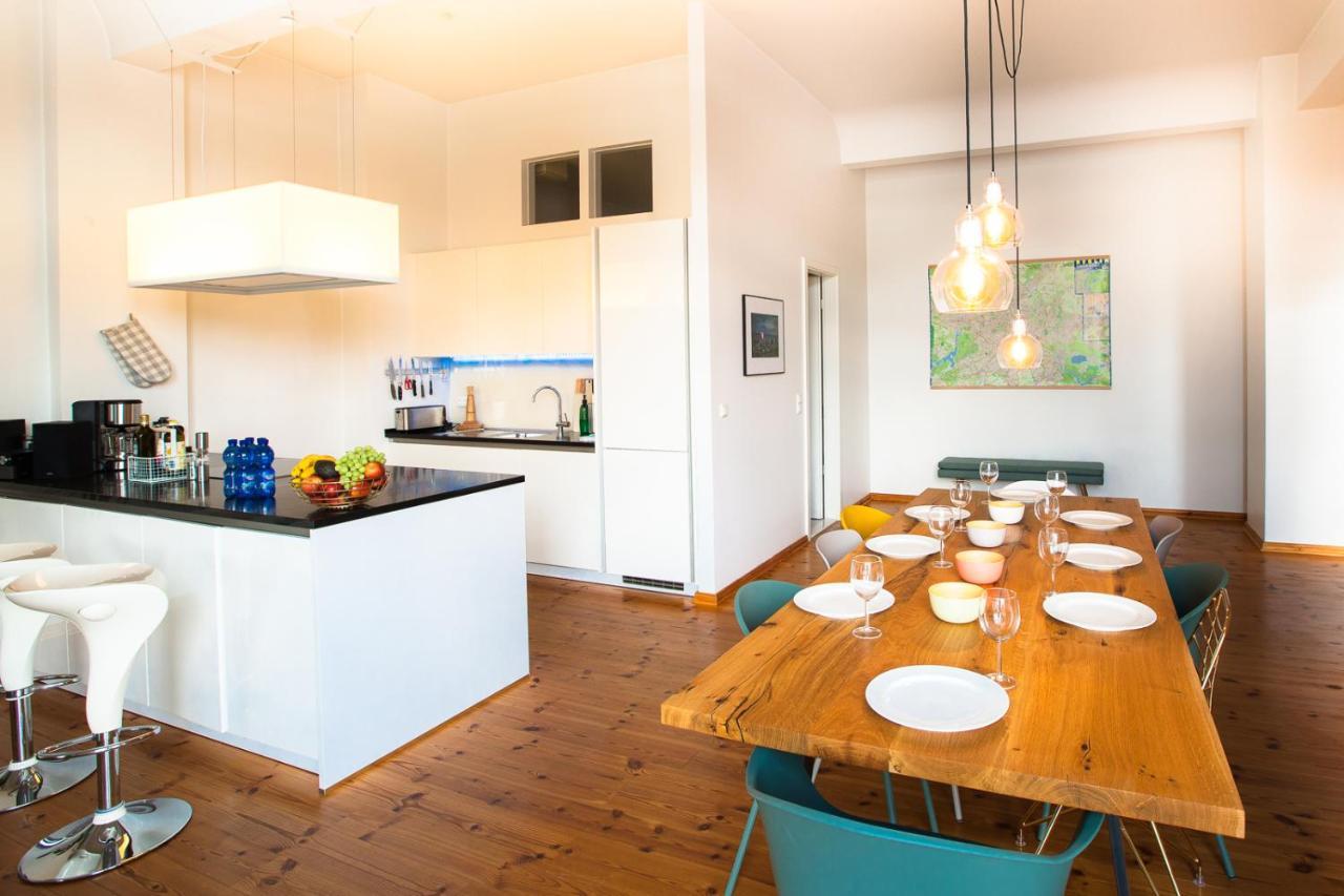 Family-Friendly Waterfront Loft, 3 Bedrooms, 130 M2 Berlin Bagian luar foto